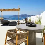 Aparthotel & Me Fira (Santorini)