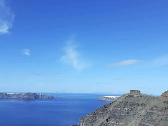 & Me 5* Fira (Santorini)