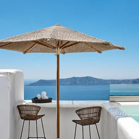 & Me Fira (Santorini)