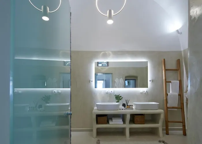 公寓式酒店 & Me